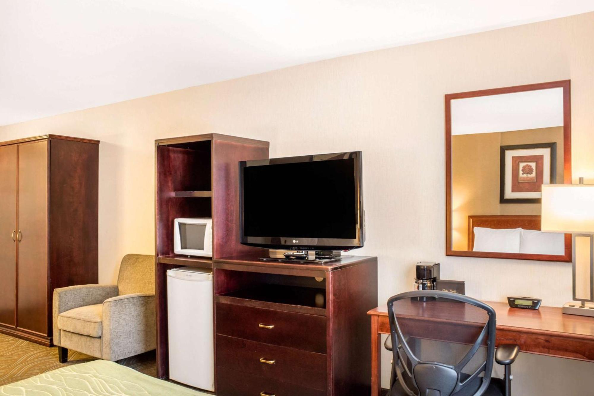 Comfort Inn Halifax Exterior photo